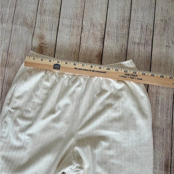 Vineyard Vines Girls Ribbed Fleece Pants Size. L (14) Ivory/Cream - Picture 9 of 9